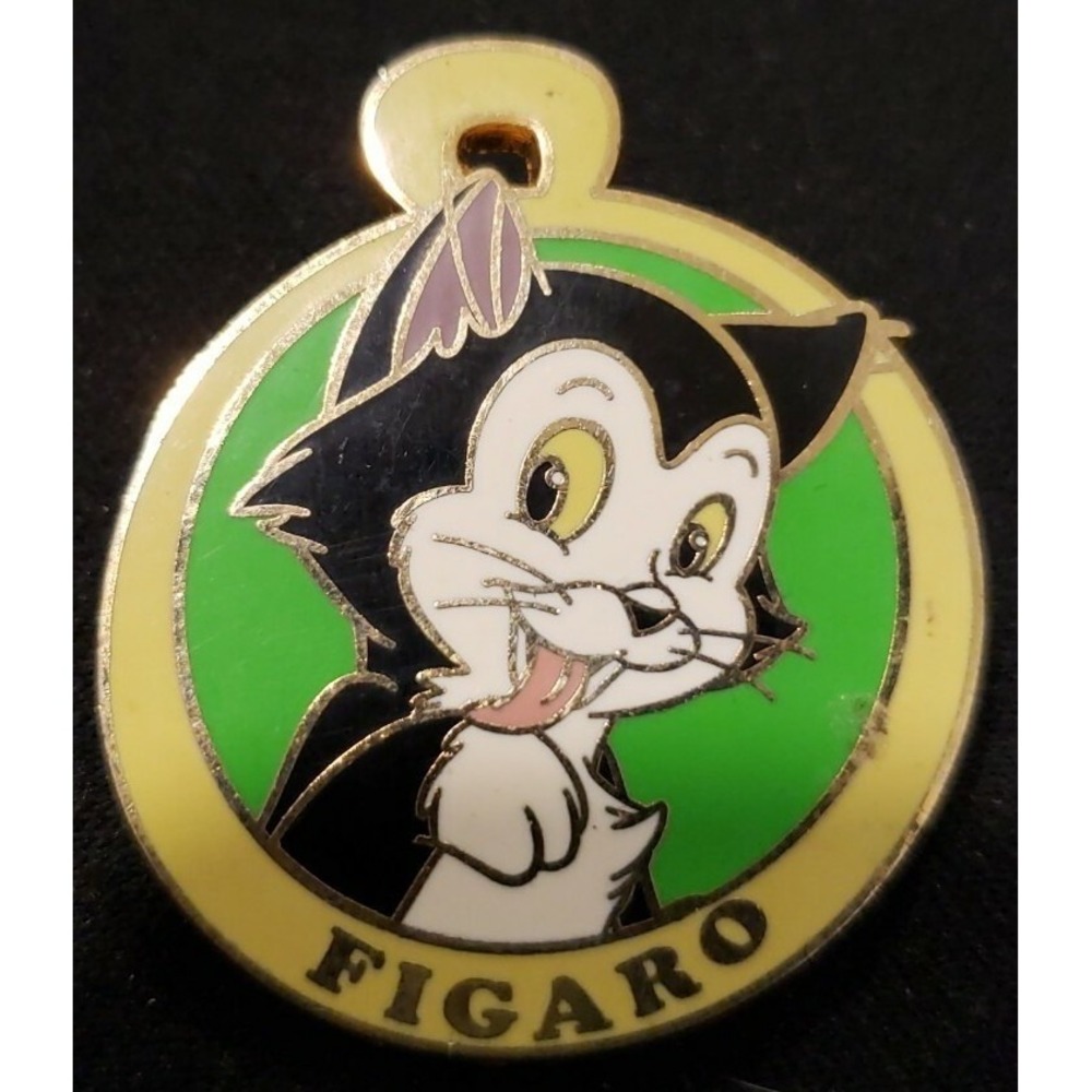 Disney Pin Figaro licking paws Pinocchio‎ Cats Kitten Hip Lanyard Starter 82184